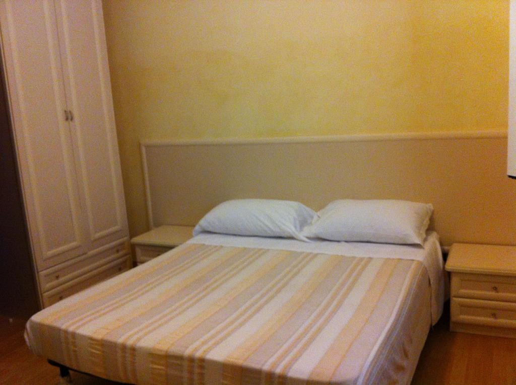 White House Motel Cerveteri Szoba fotó